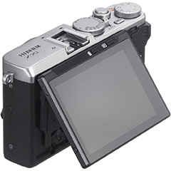 Fuji X70 Street Photography Review - Articulated LCD Monitor