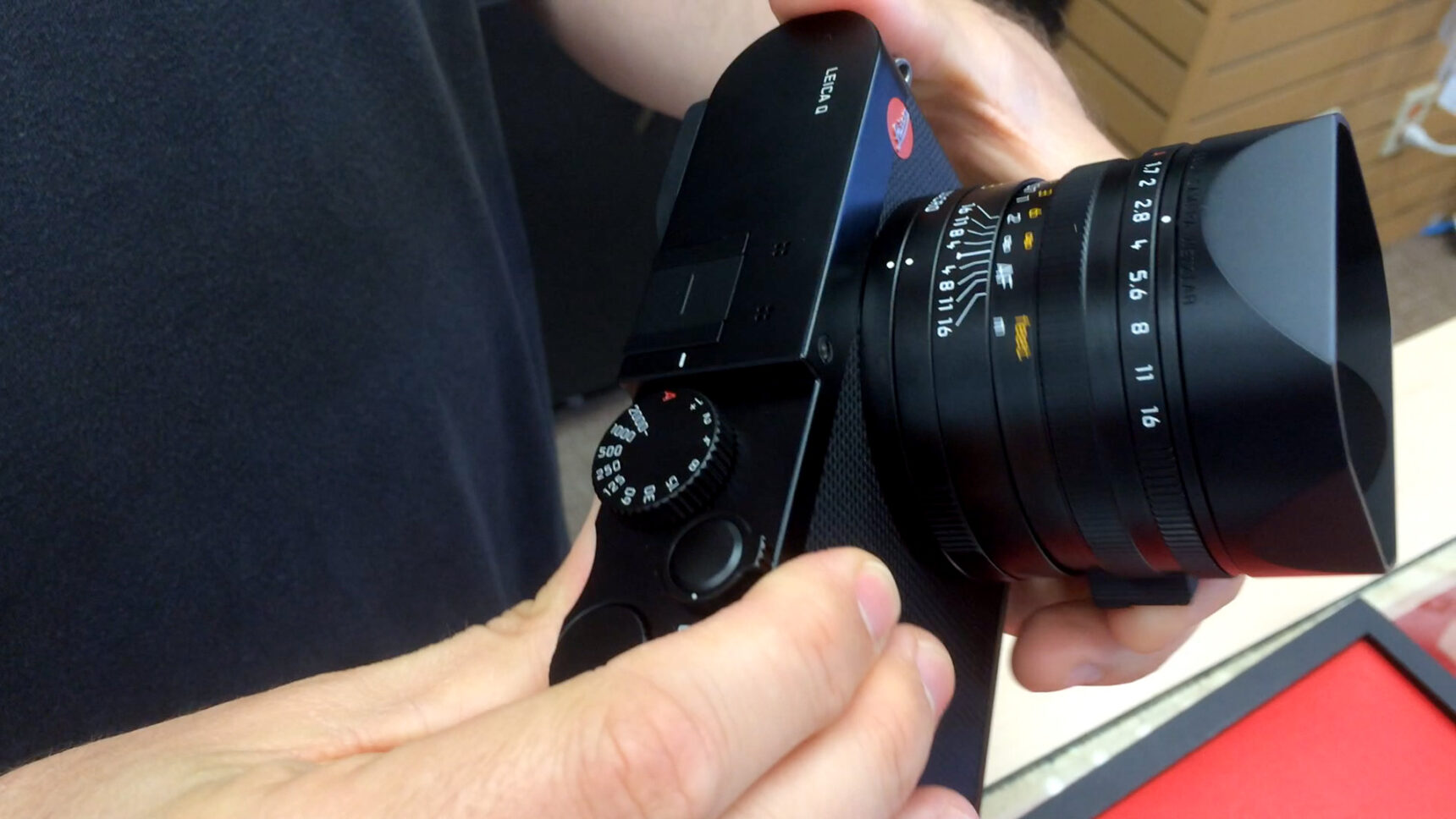 leica q video