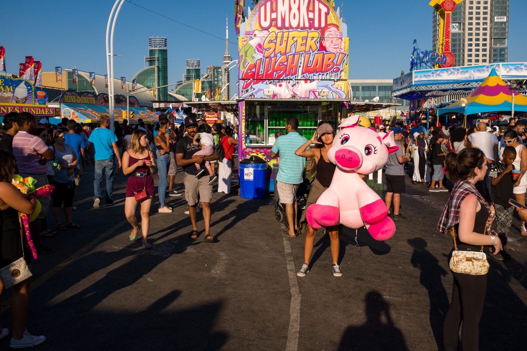 Street Photographer's Guide To CNE - Dealing With Crowds