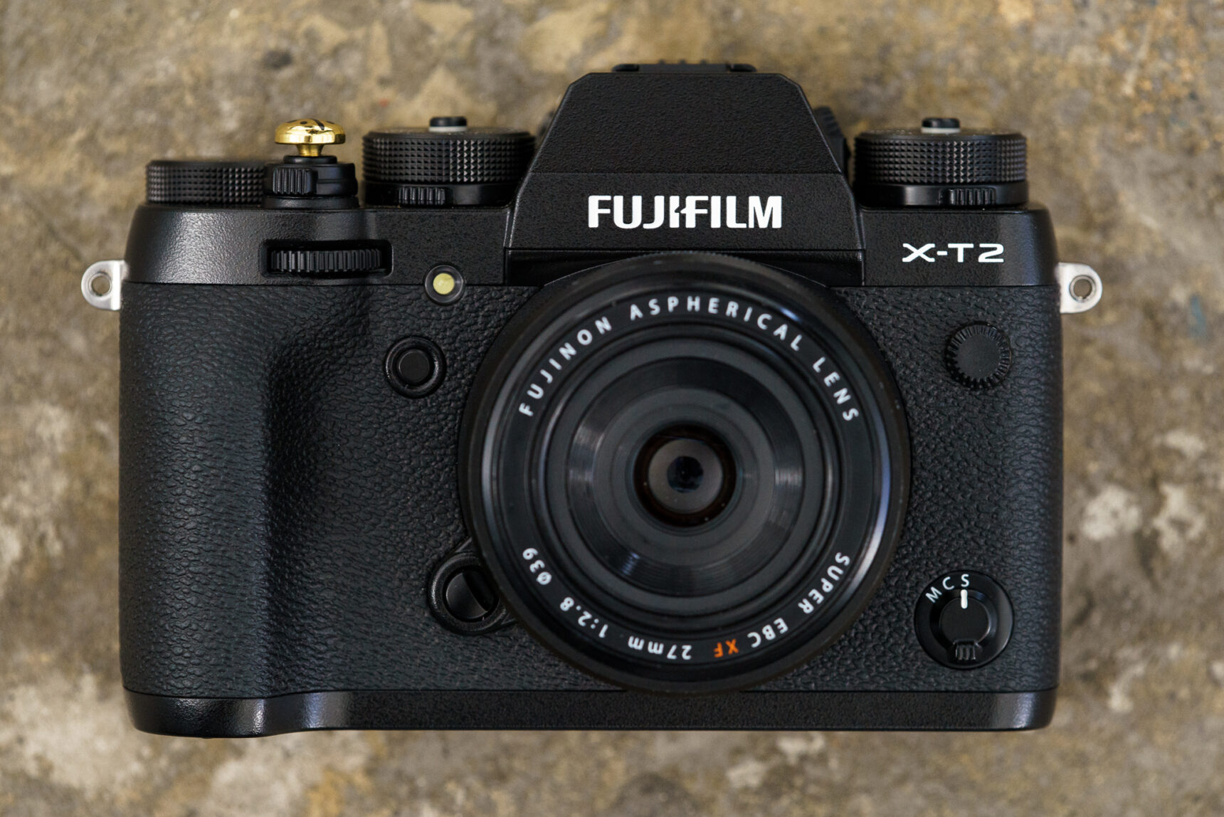 Fuji XT2 Street Photography Review - Camera Front